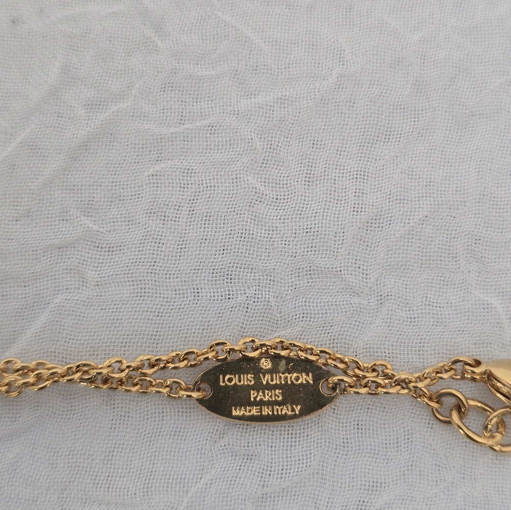 LOUIS VUITTON Gold Charm Bracelet - Picture 4 of 9